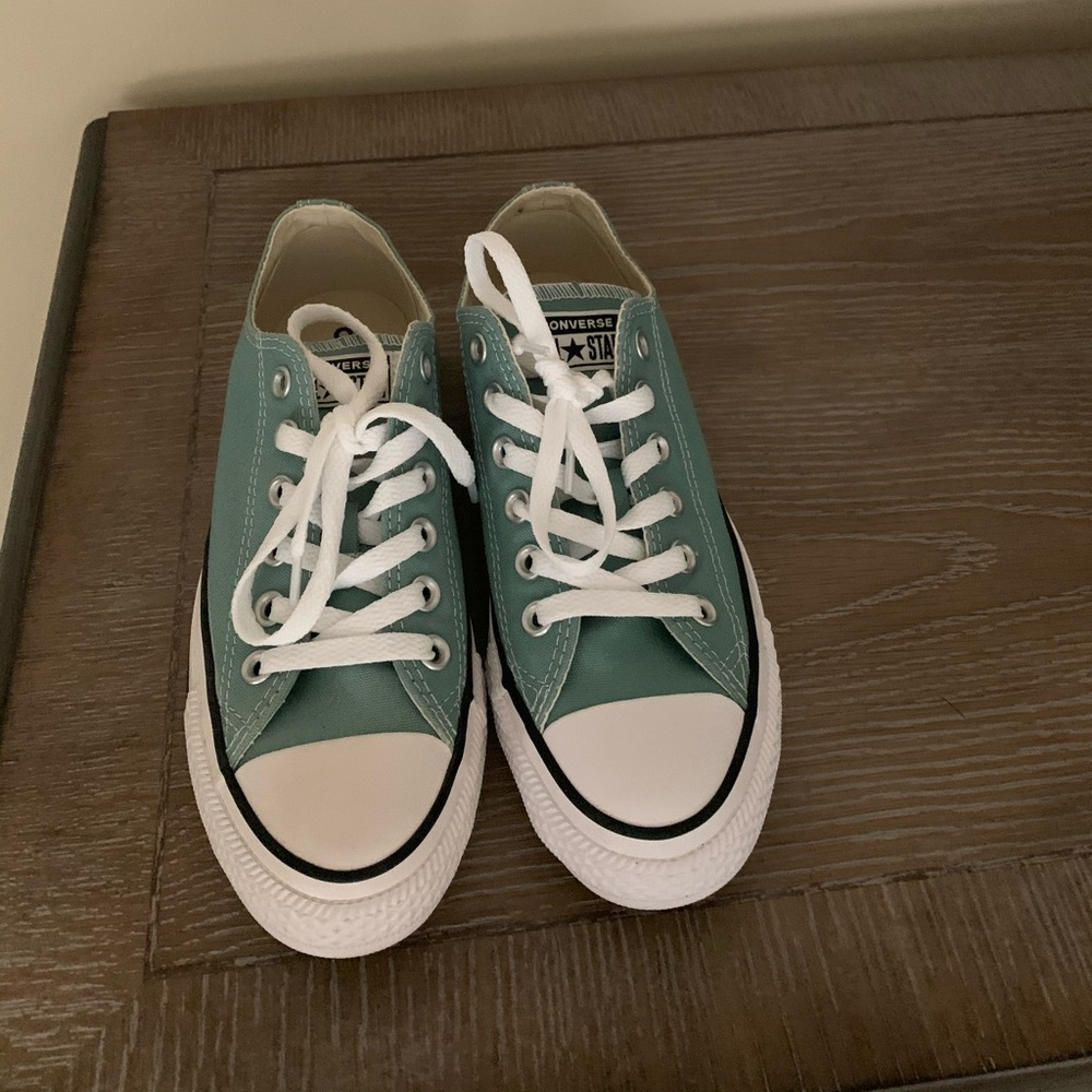 Size 7 converse